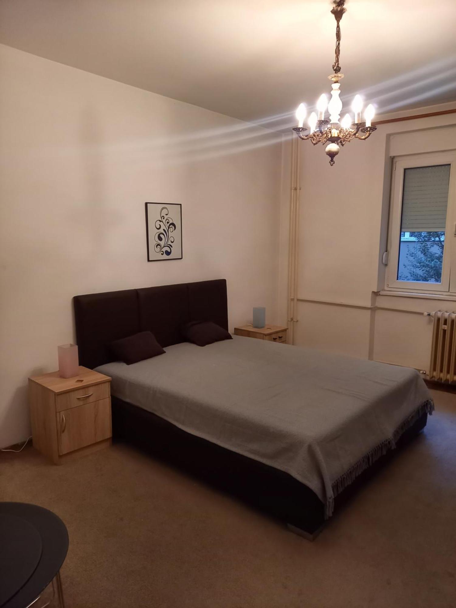 Nikola Hram Apartamento Belgrado Exterior foto